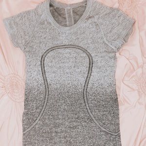 LULULEMON SIZE 4/6 SWIFTLY! hard to find! $48!!